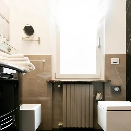 Bronzo Rotonda Apartamento *